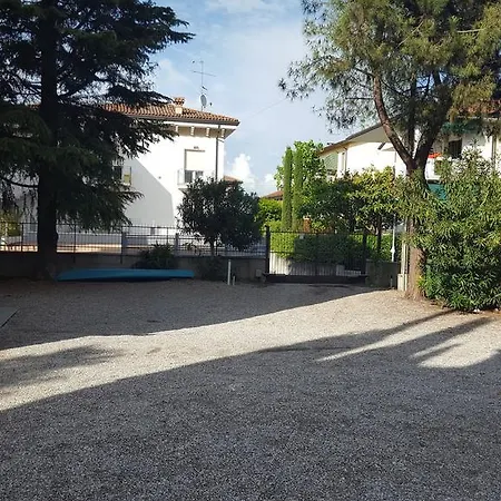 Апартаменты Central Peschiera