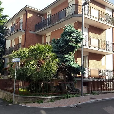 Апартаменты Central Peschiera